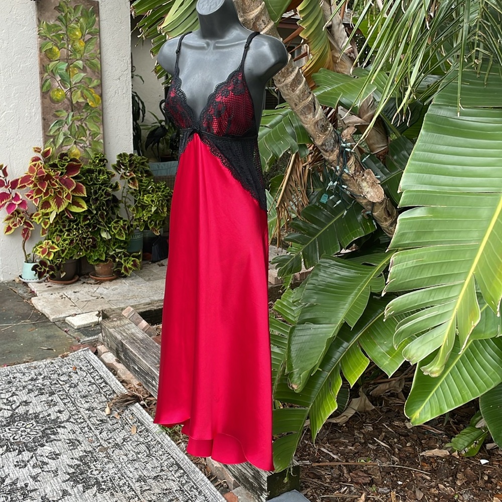 lace trim  slip or slip dress